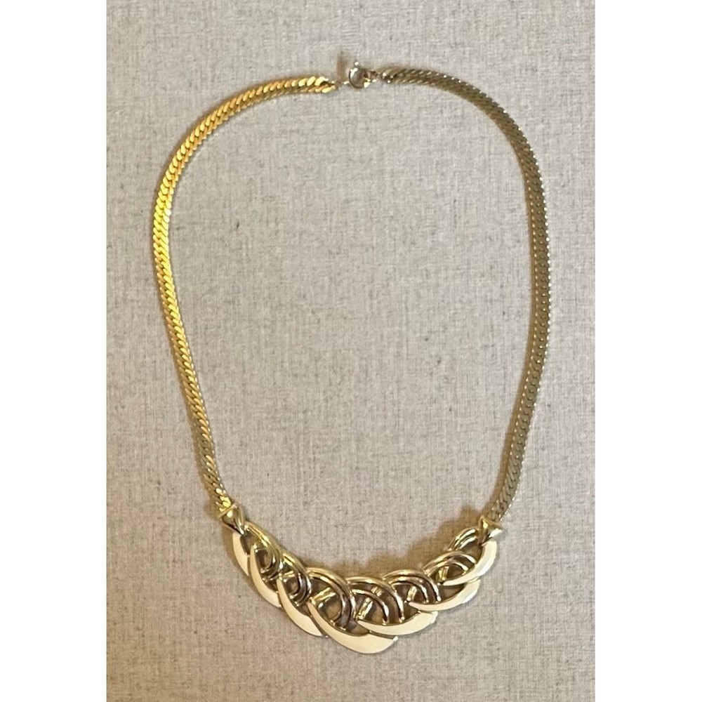 Trifari VTG Gold‎ Tone Cream Enamel Choker Necklace Herringbone 17"